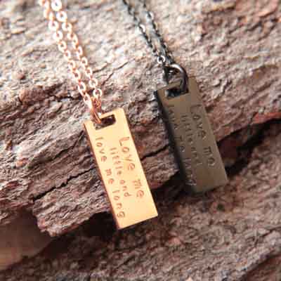 Collier plaque pour couples